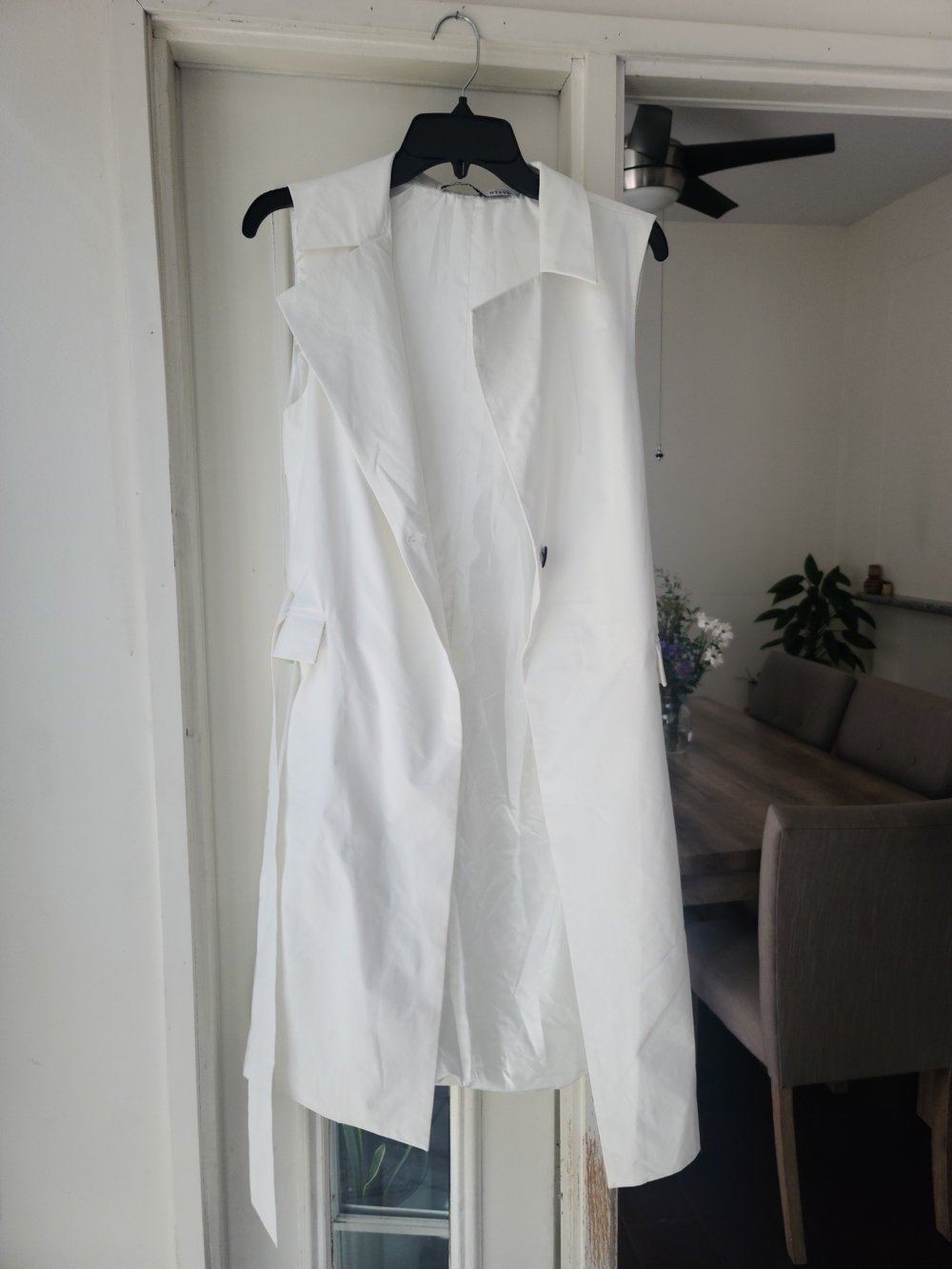 HYFVE White Sleeveless Midi Trench Coat